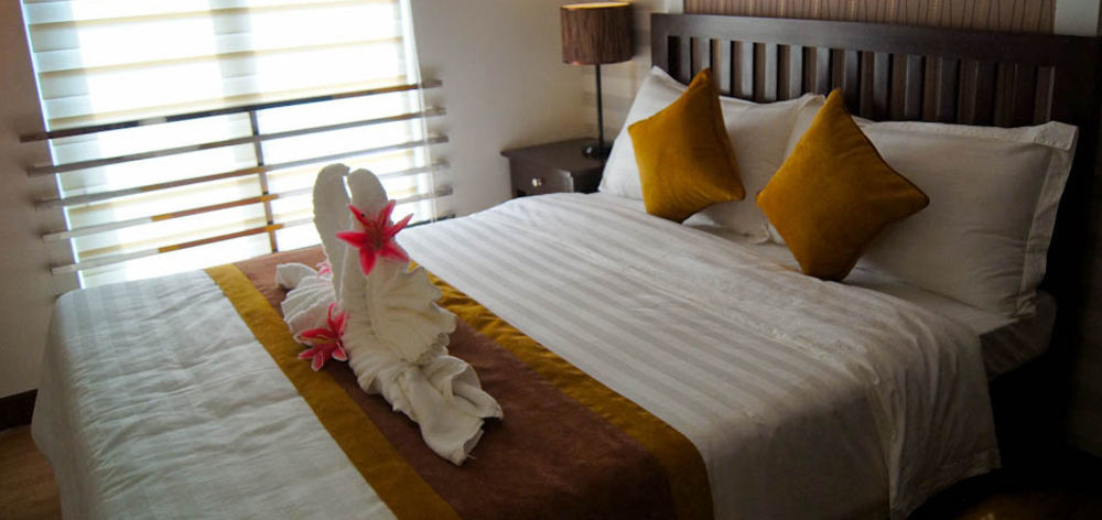 Prime City Resort Hotel Angeles Bagian luar foto