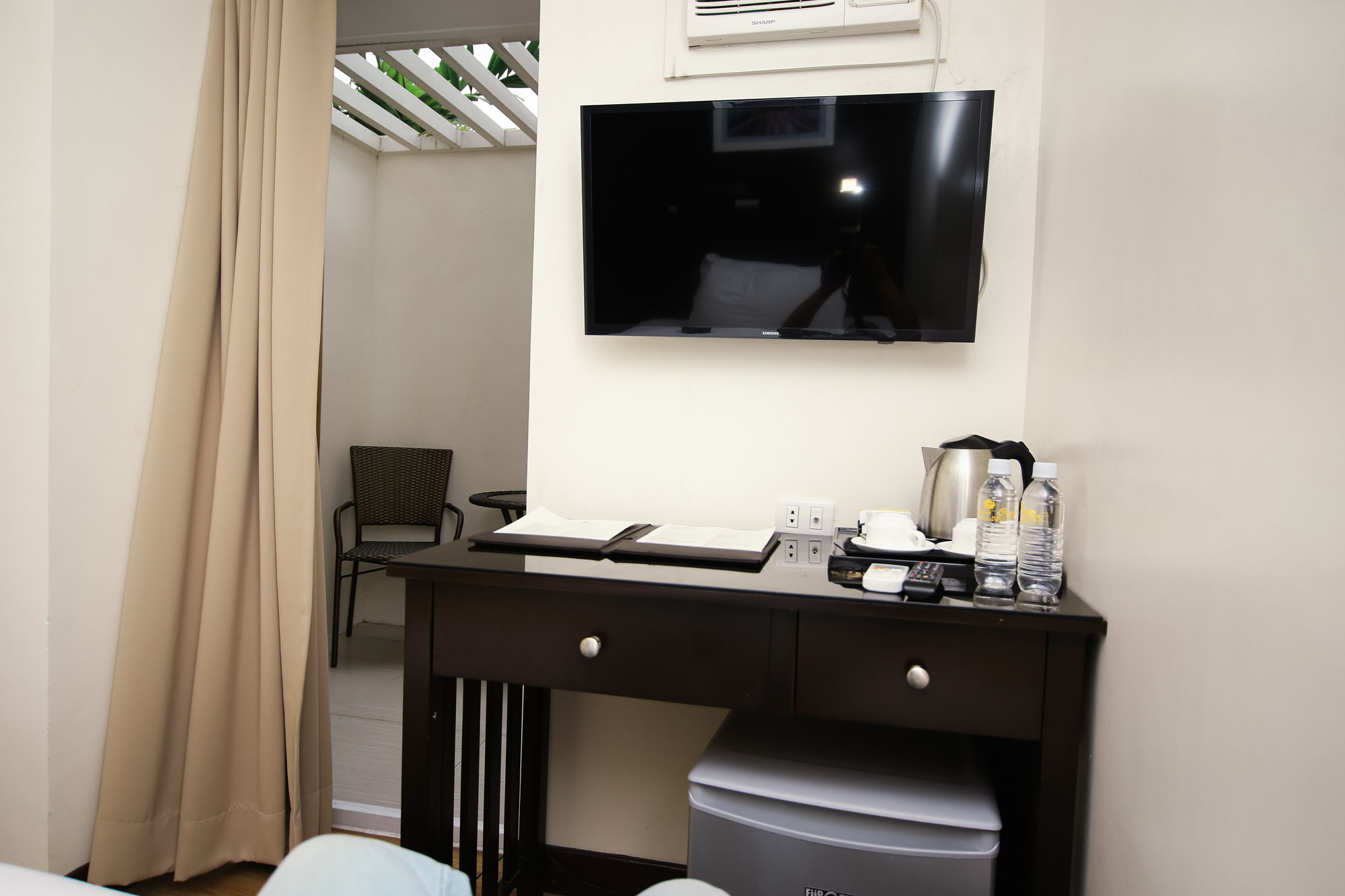 Prime City Resort Hotel Angeles Bagian luar foto