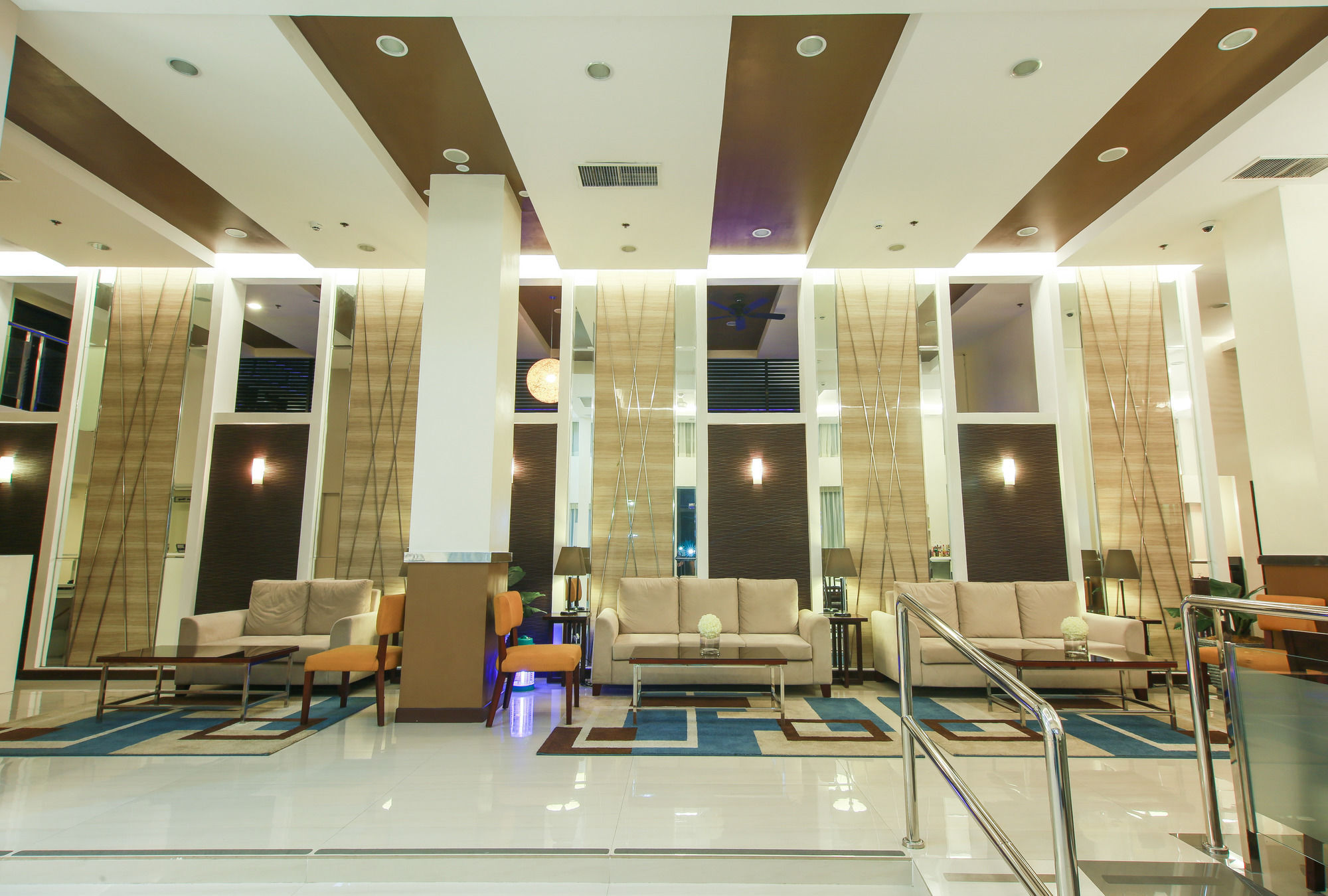 Prime City Resort Hotel Angeles Bagian luar foto