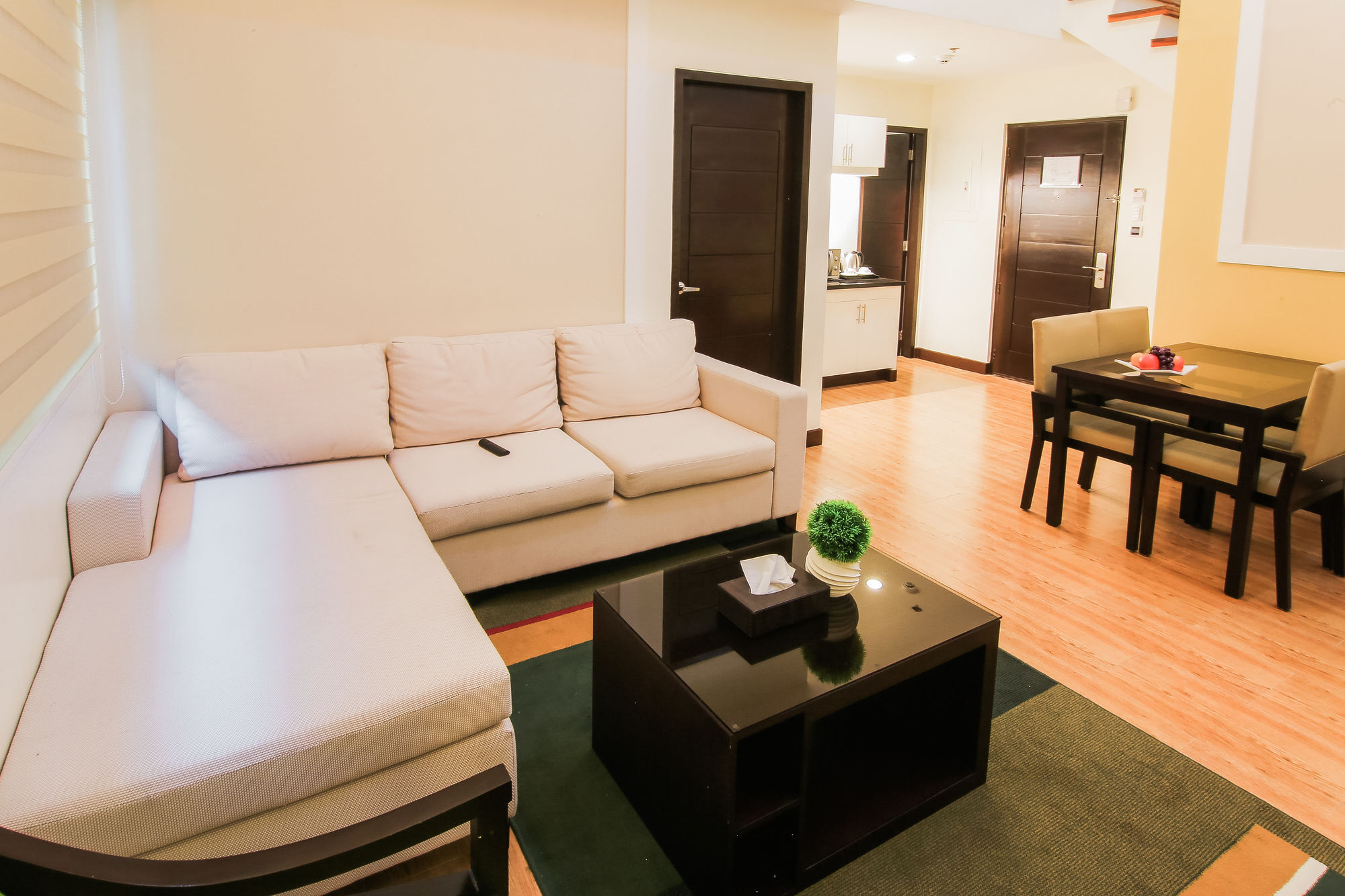 Prime City Resort Hotel Angeles Bagian luar foto