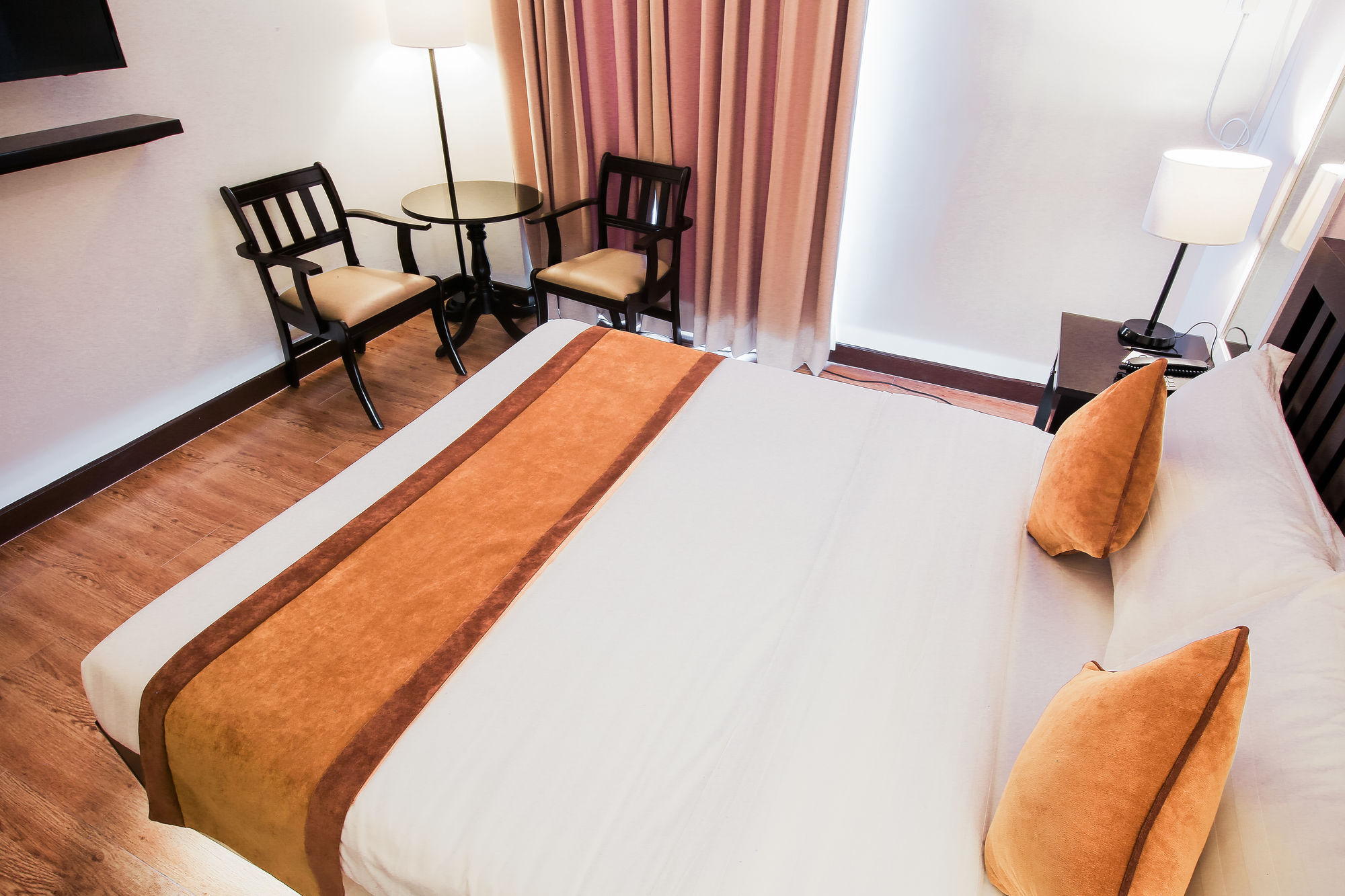 Prime City Resort Hotel Angeles Bagian luar foto